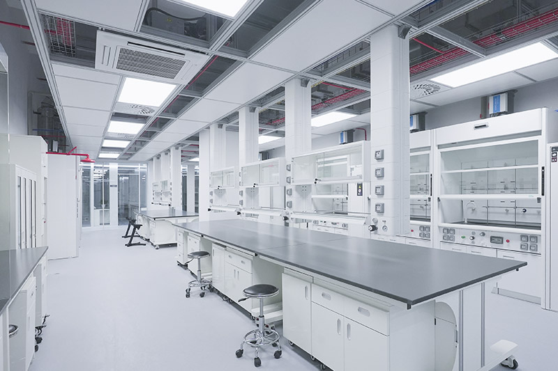 靖边实验室革新：安全与科技的现代融合